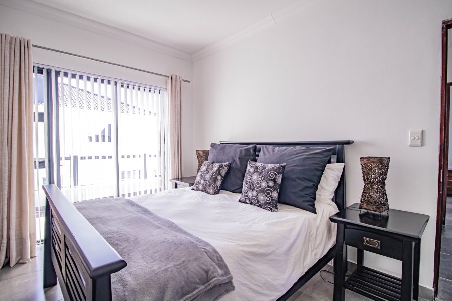 5 Bedroom Property for Sale in Yzerfontein Western Cape